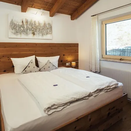 Piz Lad Apartamento *